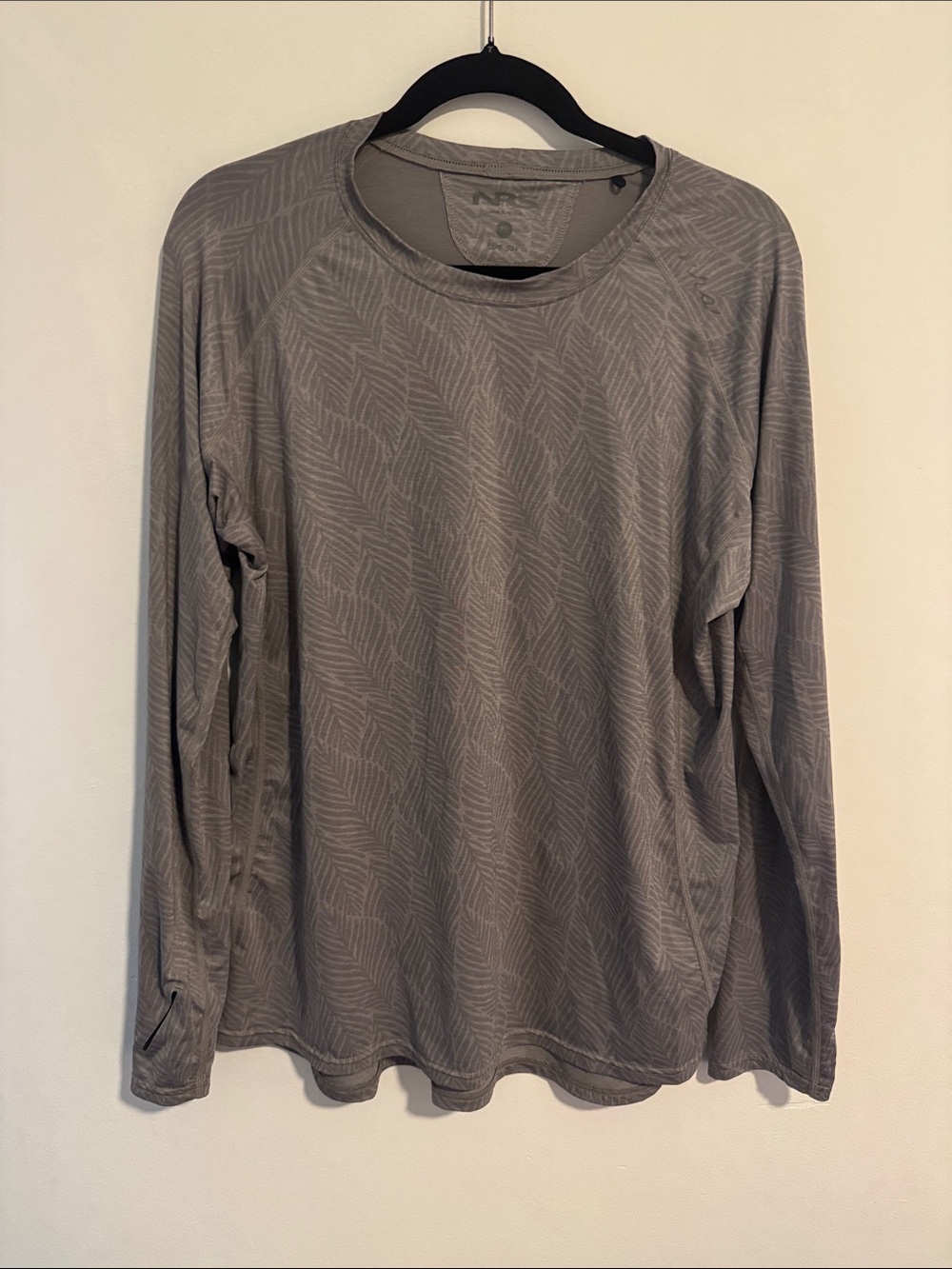 NRS size XL Long-Sleeve Performance Shirt in Gray - Lightweight Active Tee